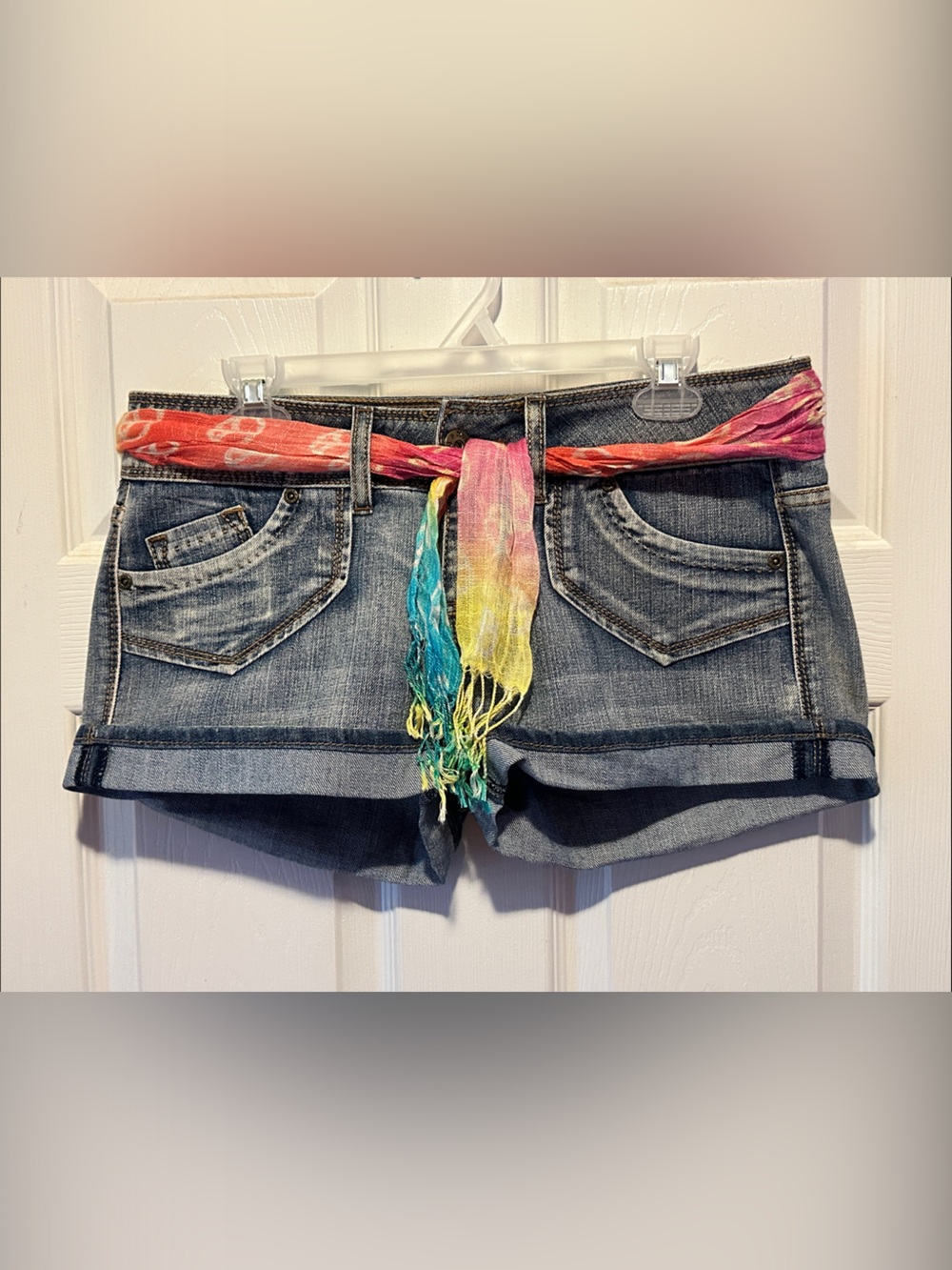 Mudd Juniors Size 11 Denim Shorts Flap Pockets w/ Rainbow Scarf Belt Y2K